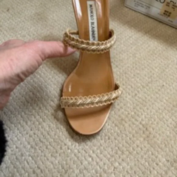 Vintage Manolo Blahnik tan strappy sandals - Picture 2 of 4